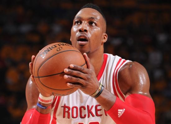 意甲半场：伊尔迪兹双响，埃斯波西托破门，尤文2-1卡利亚里（半场战报：伊尔迪兹梅开二度，埃斯波西托建功，尤文暂2-1领先卡利亚里）