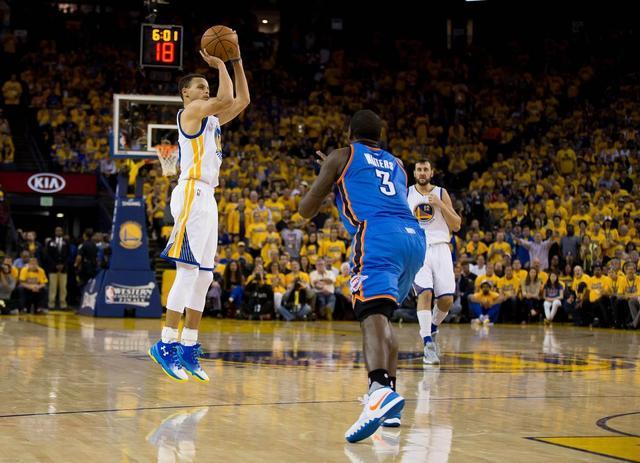 科莫利：已与DV9约定赛季结束再谈续约；冬窗目前还没特别计划（科莫利：与DV9约定赛季末再谈续约，冬窗暂无特别计划）