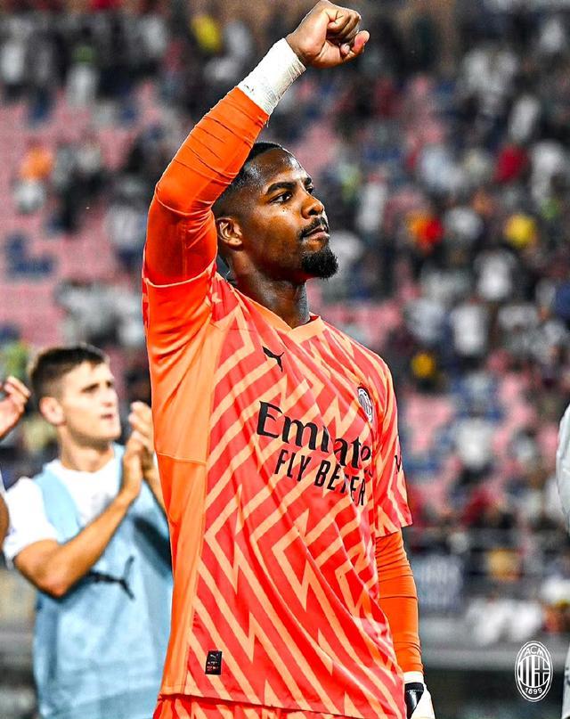 TA：阿隆索帅位暂时安全，输曼城不会让他立刻从皇马下课（TA：阿隆索帅位暂无大碍，哪怕输给曼城也不会立即被皇马解雇）