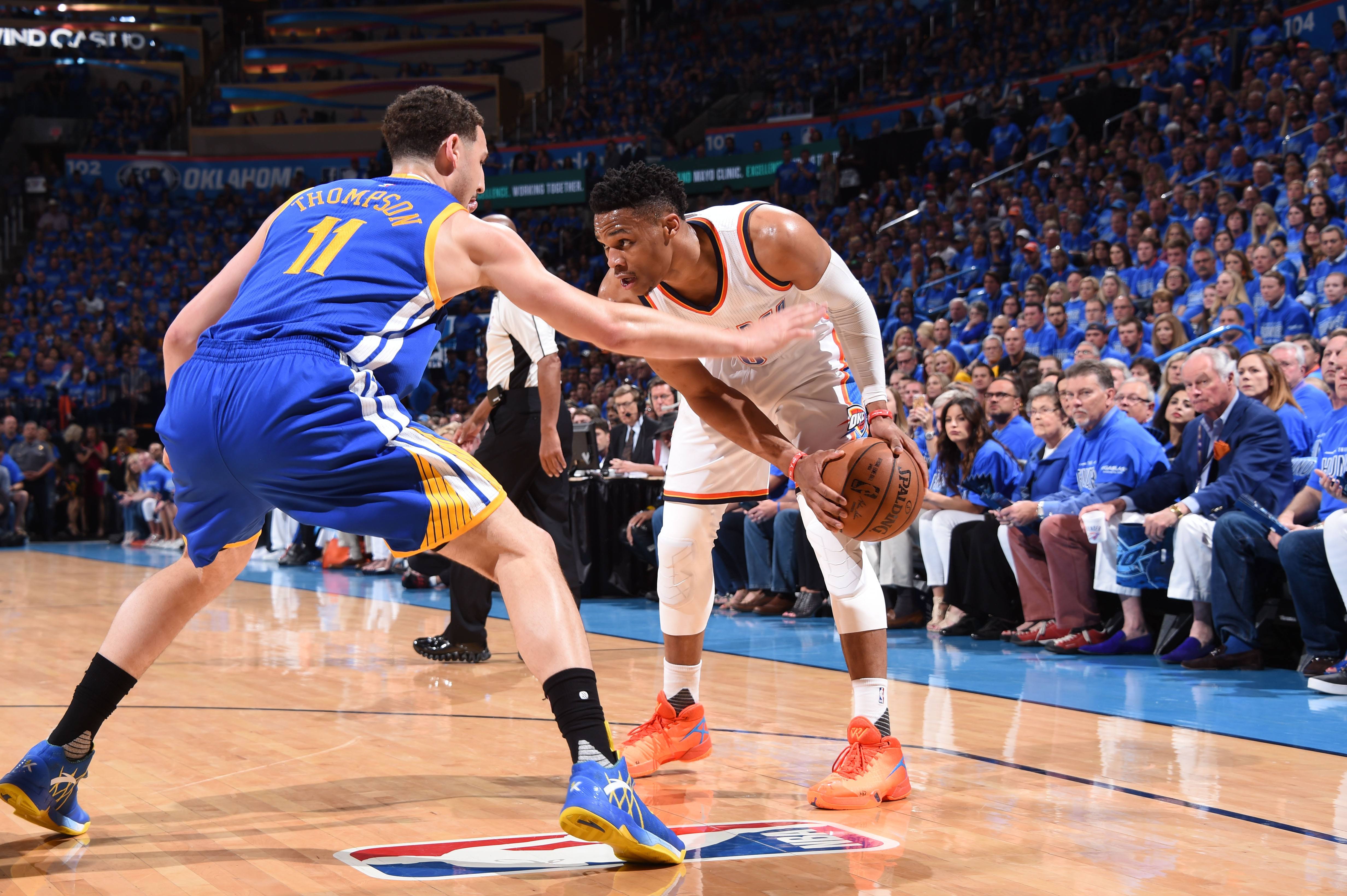 保罗被快船分手前的神秘暗示曝光，首席助教直言“这里没有余地”（快船与保罗分手前疑现神秘信号，首席助教直言：这里没有空间）